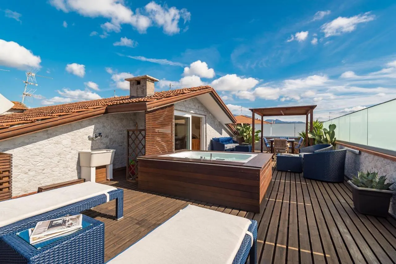 Attico Scirocco Viareggio, Superior Stay Idromassaggio Privato Italië